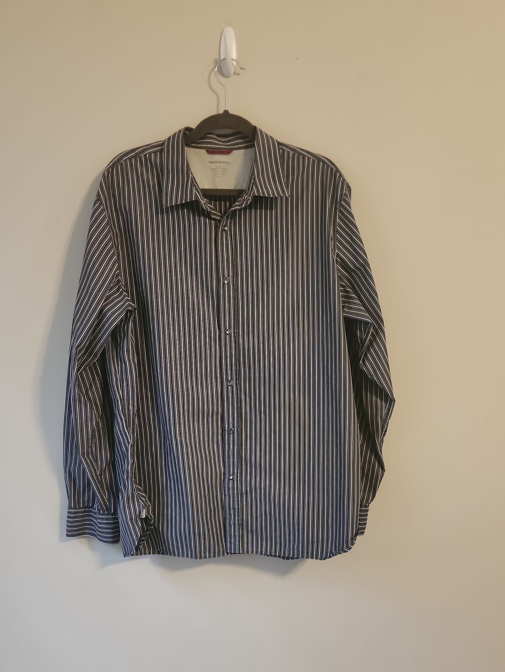 Banana Republic Men's Vertical Stripe Dress Shirt in Blue Grey and White